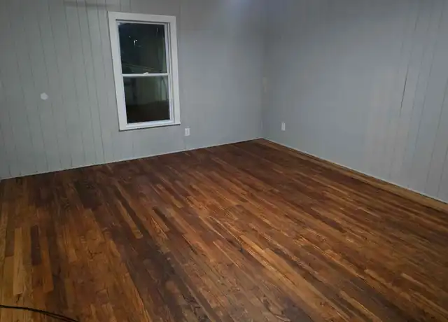 Property at 205 Locust St Unit B, Belpre, OH, 45714, 1 bed, 1 bath, [object Object]