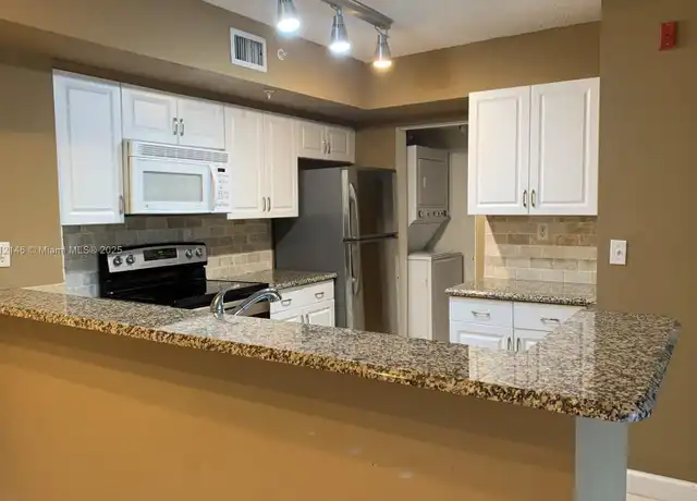 Property at 2620 S University Dr #305, Davie, FL, 33328, 2 beds, 2 baths, [object Object]