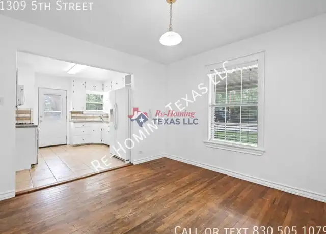 Property at 1309 5th St, Floresville, TX, 78114, 2 beds, 1 bath, [object Object]