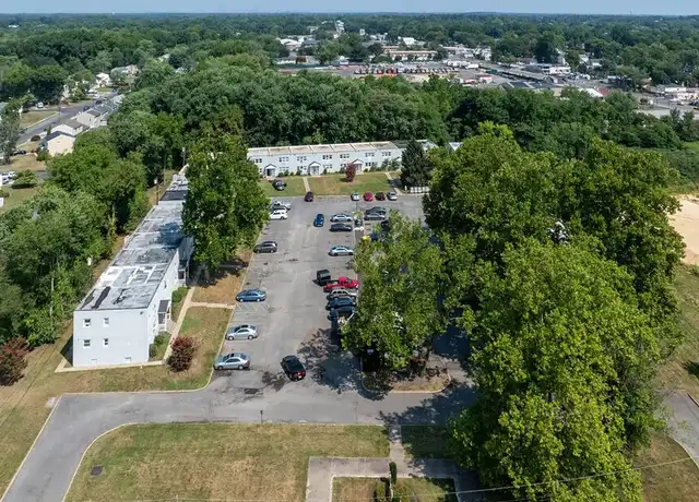 Property at Blackwood Gardens - 71 Lakeland Rd, Blackwood, NJ, 08012, 1-2 bed, 1 bath, [object Object]