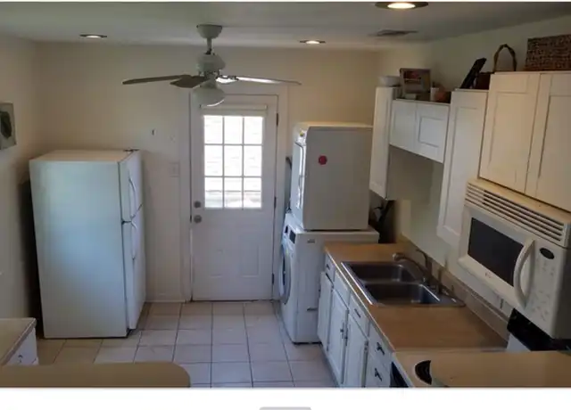 Property at 106 Jules Unit upstairs, New Orleans, LA, 70121, 2 beds, 1 bath, [object Object]