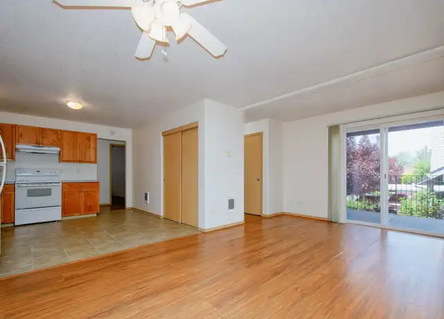 Property at 678 SE Hogan Rd Unit 103, Gresham, OR, 97080, 2 beds, 2 baths, [object Object]