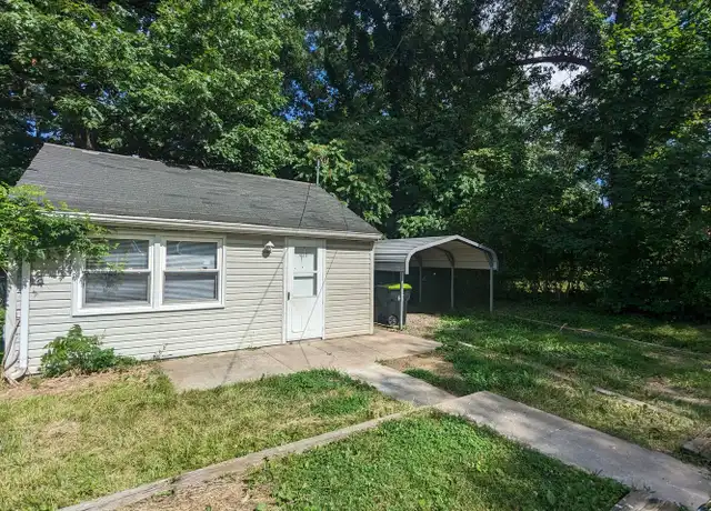 Property at 428 Larosh Ct, Creve Coeur, IL, 61610, 2 beds, 1 bath, [object Object]