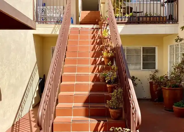 Property at 970 Glenneyre St, Laguna Beach, CA, 92651, 2 beds, 1 bath, [object Object]