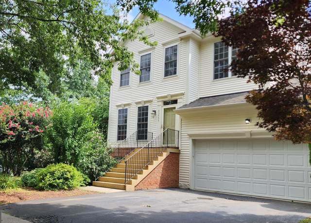 Photo of 43555 Hyland Hills St, Chantilly, VA 20152