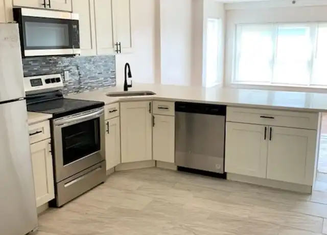 Property at 211 Onset Ave #1, Onset, MA, 02558, 2 beds, 1.5 baths, [object Object]