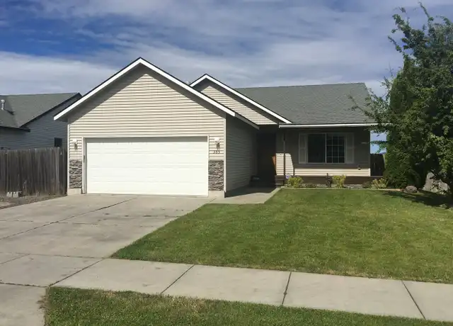 Property at 385 E Tiger Ave, Post Falls, ID, 83854, 4 beds, 2 baths, [object Object]