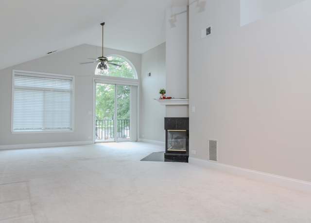 Photo of 330 Ashford Cir #2, Bartlett, IL 60103