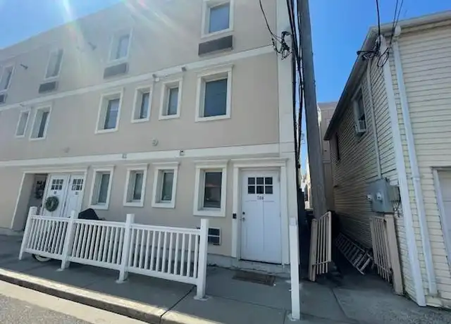Property at 19 Kentucky St Unit 102, Long Beach, NY, 11561, 1 bed, 1 bath, [object Object]