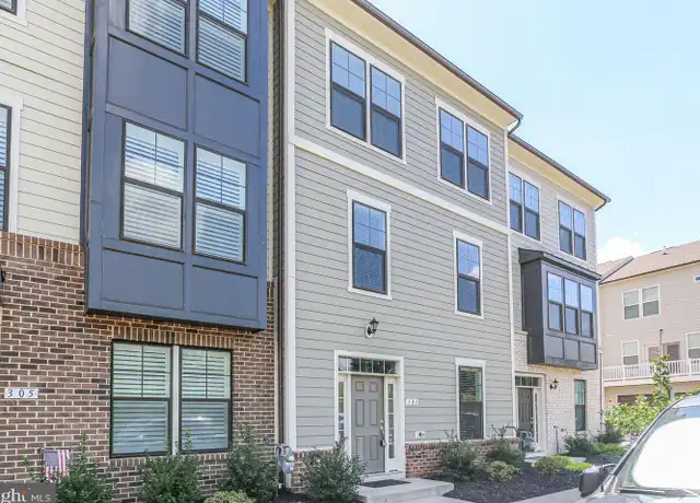 Property at 303 Willis St, Fredericksburg, VA, 22401, 3 beds, 2.5 baths, [object Object]