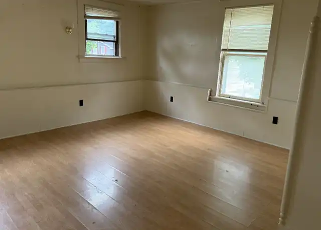 Property at 33 Lake St, Le Roy, NY, 14482, 1 bed, 1 bath, [object Object]