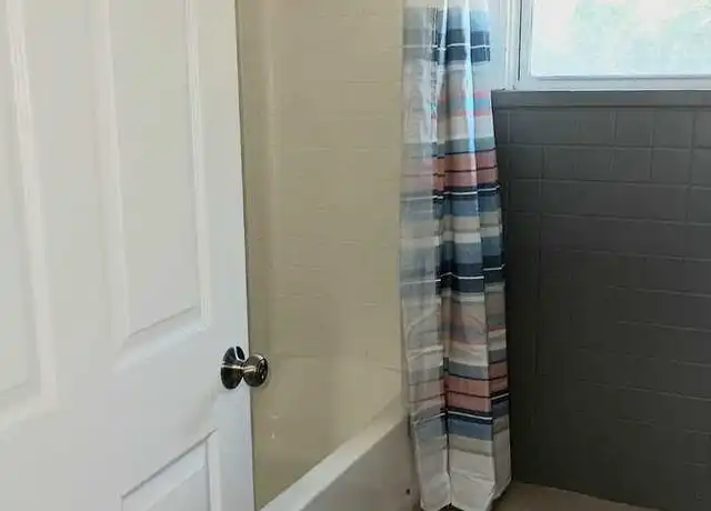 Property at 6982 Oakwood St, Jacksonville, FL, 32208, 1 bed, 1 bath, [object Object]
