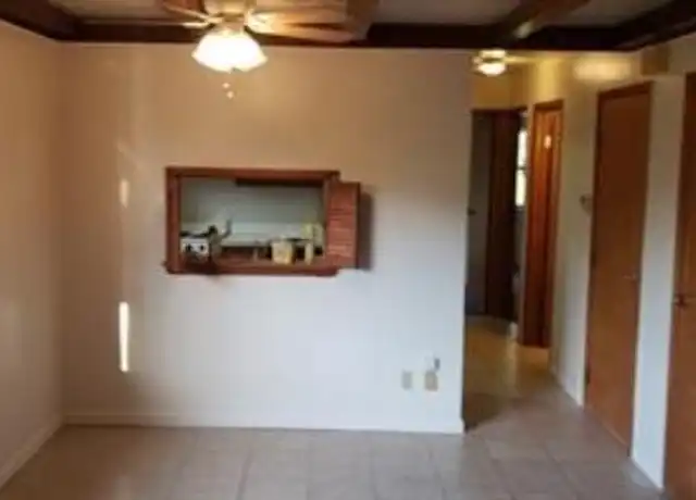 Property at 17 Vanderbilt Dr, Fairborn, OH, 45324, 2 beds, 1 bath, [object Object]