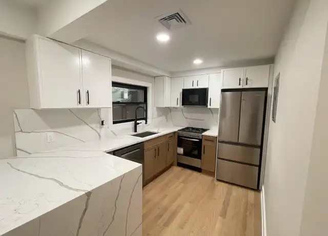 Property at 650 Bergen Ave, Jersey City, NJ, 07304, 4 beds, 2 baths, [object Object]