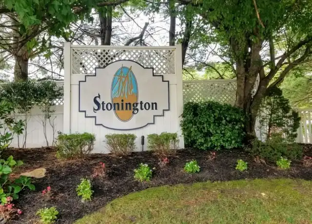 Property at 40 Commodore Cir Unit 40, Port Jefferson Station, NY, 11776, 2 beds, 2.5 baths, [object Object]