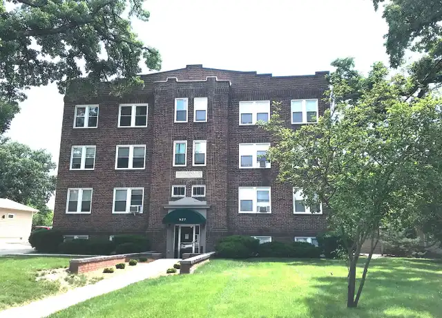 Property at 527 40th St Unit 527-8, Des Moines, IA, 50312, 1 bed, 1 bath, [object Object]
