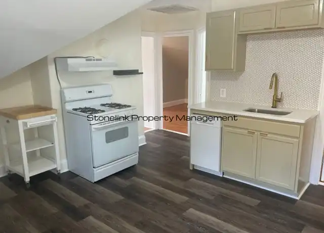 Property at 61 Douglas Ave Unit 3, Providence, RI, 02908, 1 bed, 1 bath, [object Object]