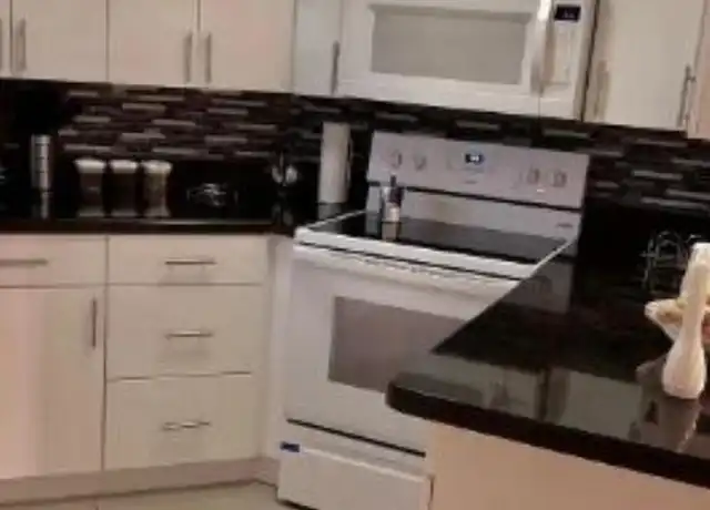 Property at 8363 Lake Dr, Doral, FL, 33166, 1 bed, 1 bath, [object Object]