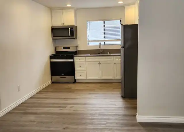 Property at 4678 Ohio St Unit 4, San Diego, CA, 92116, 2 beds, 1 bath, [object Object]