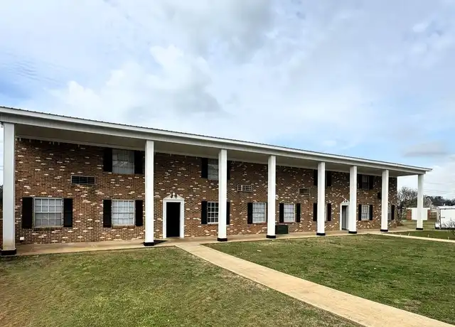Property at 206 Cloverleaf Dr Unit 6, Athens, AL, 35611, 1 bed, 1 bath, [object Object]