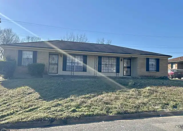 Property at 3647 Hillbrook Rd, Memphis, TN, 38109, 2 beds, 1.5 baths, [object Object]
