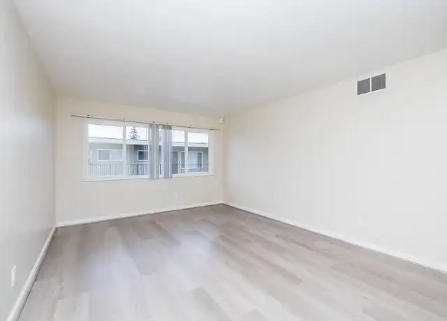 Property at 276 Adams St, Oakland, CA, 94610, 1-2 bed, 1 bath, [object Object]