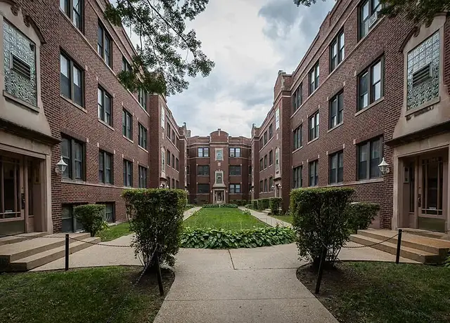 Photo of 1351 W Touhy Ave, Chicago, IL 60626