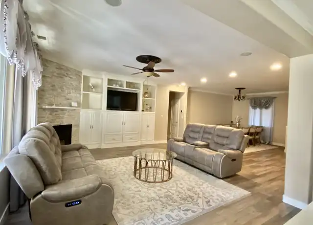 Property at 8654 N Heartland Way, Fresno, CA, 93720, 3 beds, 2 baths, [object Object]