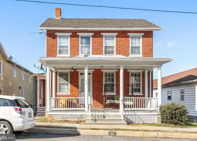 Property at 44 N Main St Apt B, Mt Wolf, PA, 17347, 2 beds, 1 bath, [object Object]