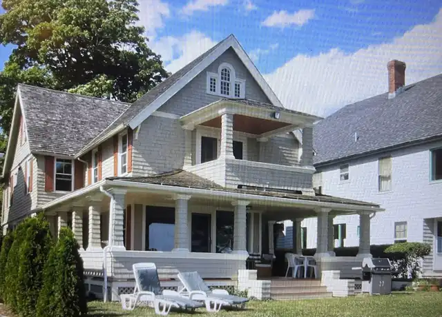 Property at 3 Crescent Bluff Ave, Branford, CT, 06405, 6 beds, 2 baths, [object Object]