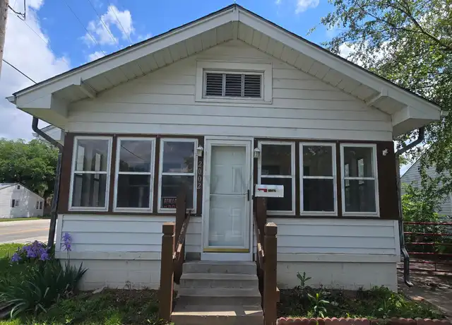 Property at 2002 S Saint Francis St, Wichita, KS, 67211, 3 beds, 2 baths, [object Object]