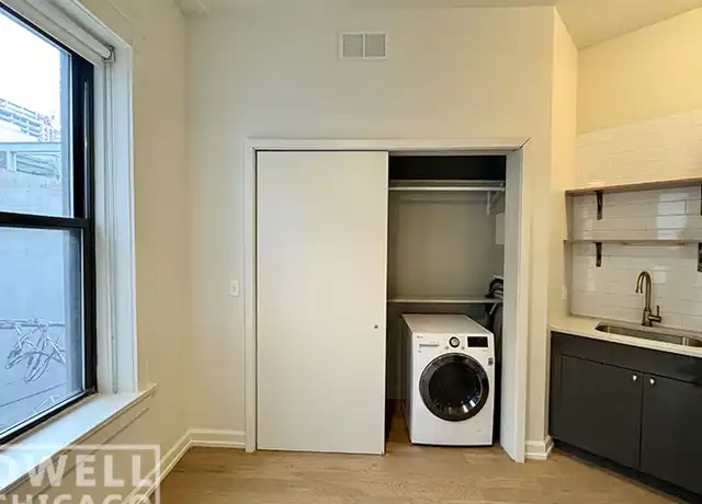 Property at 108 W Chicago Ave Unit 319, Chicago, IL, 60654, 1 bed, 1 bath, [object Object]