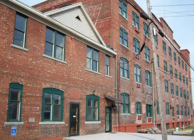 Property at 617 Hiawatha Blvd Unit 10, Syracuse, NY, 13208, 1 bed, 1 bath, [object Object]
