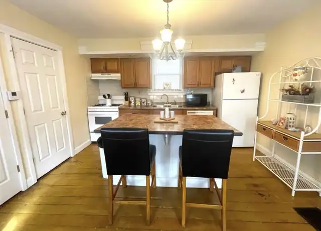 Property at 336 Oak St, Newport, KY, 41071, 2 beds, 1 bath, [object Object]