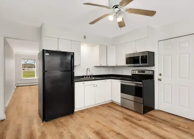 Property at 13898 S Robert Trl Unit 3, Rosemount, MN, 55068, 2 beds, 1 bath, [object Object]