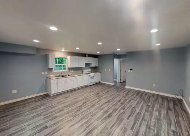 Property at 150 W Olive St, Pomona, CA, 91766, 1 bed, 1.5 baths, [object Object]
