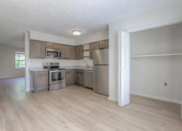 Property at Brentwood Square Condominiums - 121 Brentwood Sq, Nashville, TN, 37211, 2 beds, 1.5 baths, [object Object]
