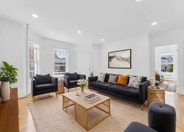 Property at 123 Grove St Unit 2, Haverhill, MA, 01832, 1 bed, 1 bath, [object Object]