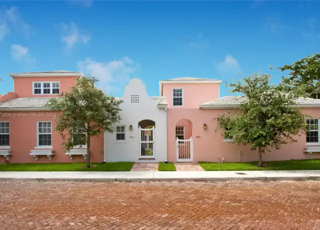 Property at 556 Loretto Ave #14, Coral Gables, FL, 33146, 3 beds, 3 baths, [object Object]