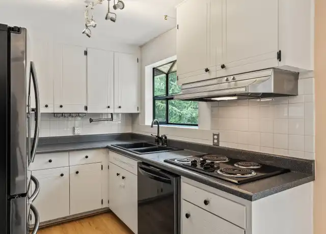 Property at 16162 126th Ave SE, Renton, WA, 98058, 3 beds, 2 baths, [object Object]
