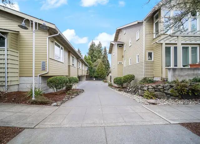 Photo of 325 Tormey Ln NE, Bainbridge Island, WA 98110