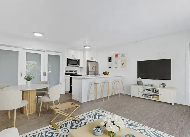 Property at Parkwood Apartments - 18540 Collins St, Tarzana, CA, 91356, 0 beds, 1 bath, [object Object]