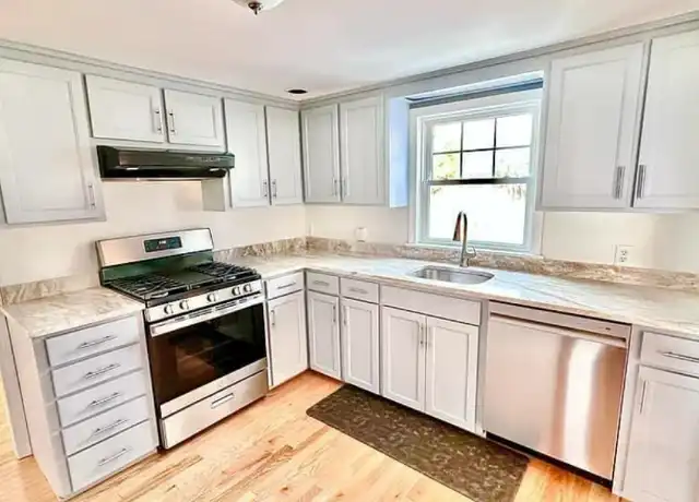 Property at 62 Pond St, South Yarmouth, MA, 02664, 3 beds, 2 baths, [object Object]