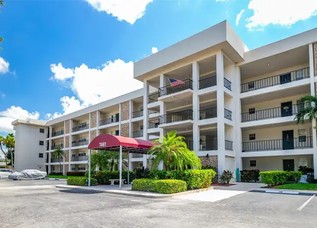 Property at 7461 W Country Club Dr N #406, Sarasota, FL, 34243, 1 bed, 1.5 baths, [object Object]