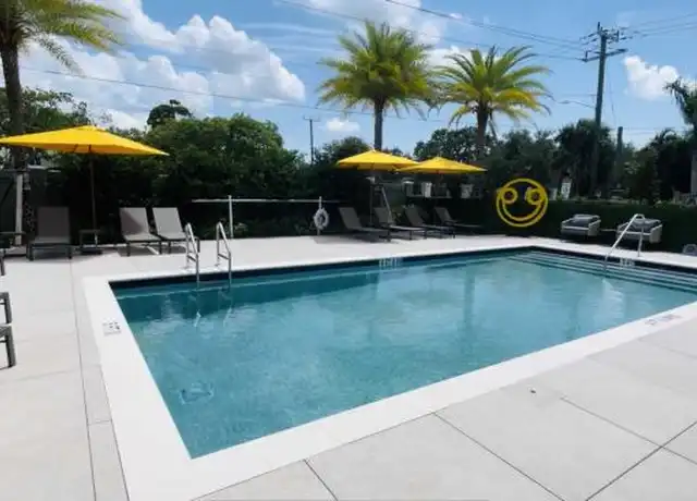Property at 4820 Dixie Hwy, Oakland Park, FL, 33334, 3 beds, 2 baths, [object Object]