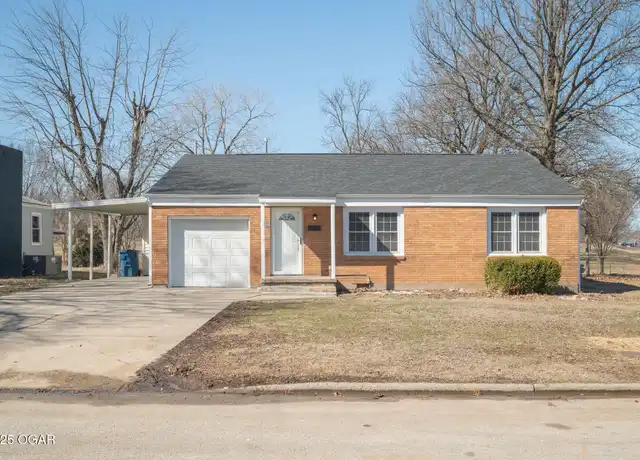 Property at 1304 Massachusetts Ave, Joplin, MO, 64801, 3 beds, 2 baths, [object Object]