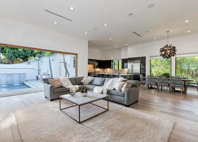 Property at 5059 Hesperia Ave, Encino, CA, 91316, 4 beds, 5 baths, [object Object]