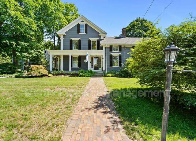 Photo of 2 Concord Rd, Bedford, MA 01730