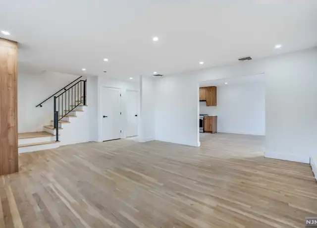 Property at 100 E Harwood Ter, Palisades Park, NJ, 07650, 3 beds, 2.5 baths, [object Object]