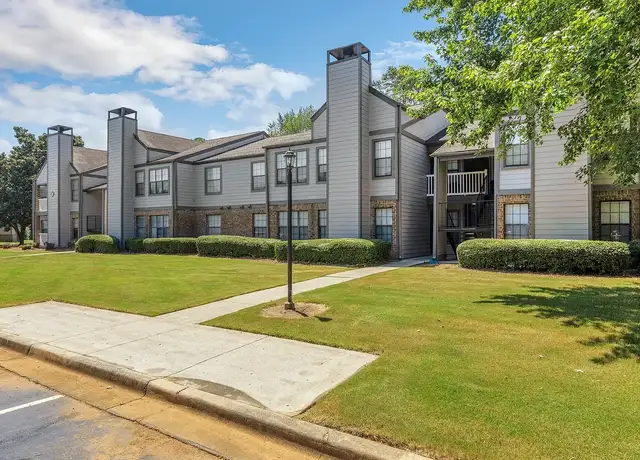 Photo of 6620 Old Madison Pike NW, Huntsville, AL 35806